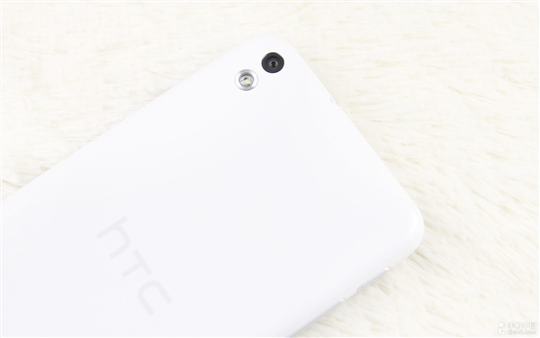 HTC靓丽新机图赏：1799元/四核/5.5寸