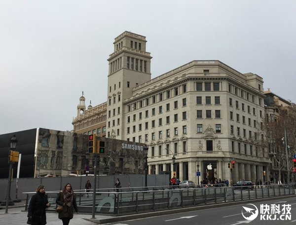 怒击苹果！三星为S7疯狂造势：火药味太浓了