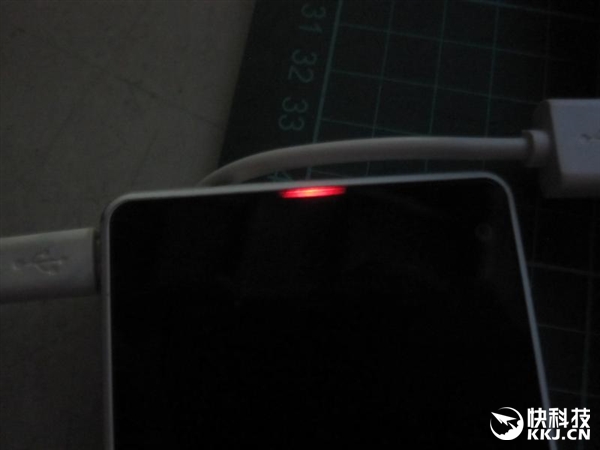 哪种呼吸灯设计最完美？索粉吵翻了