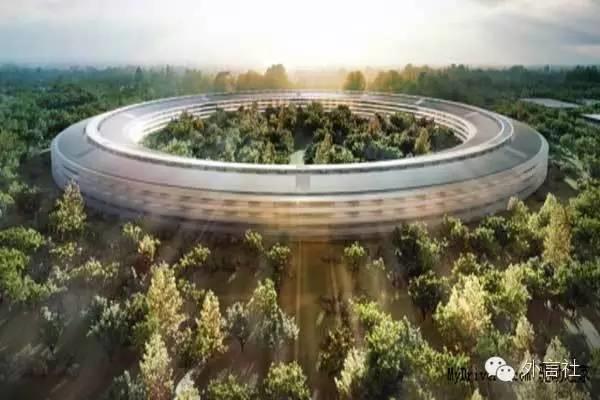 终于明白了：苹果海报原来这么有内涵