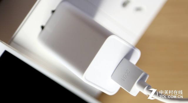 VOOC闪充+3070mAh OPPO R7s续航测试 