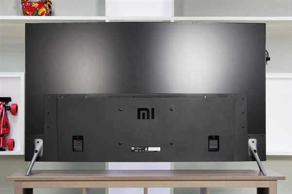 最美小米电视！65寸曲面实拍：超薄惊叹