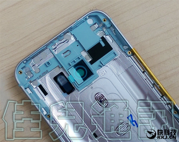 HTC新旗舰M10外形照曝光：全金属 质感十足