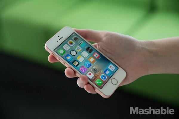 外媒评iPhone SE：今天的科技 昨天的设计