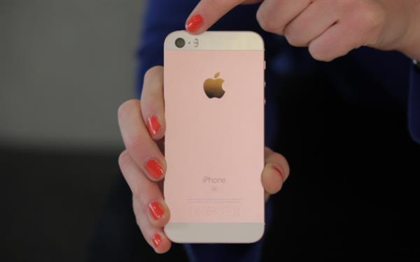 外媒评iPhone SE：今天的科技 昨天的设计