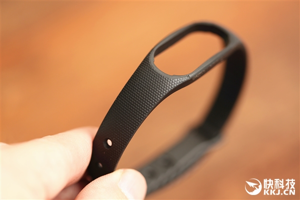 79元魅族首款手环bong P2图赏：小米怎么看？