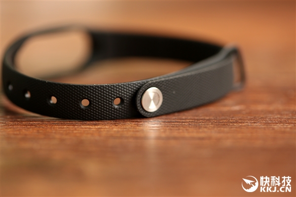 79元魅族首款手环bong P2图赏：小米怎么看？