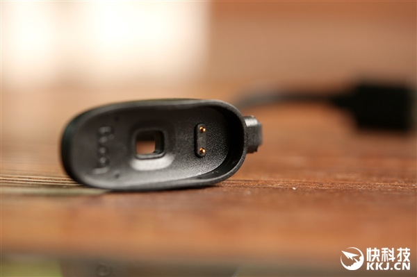 79元魅族首款手环bong P2图赏：小米怎么看？