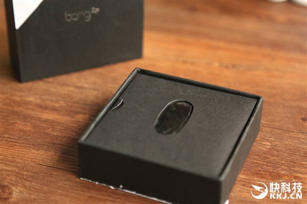 79元魅族首款手环bong P2图赏：小米怎么看？