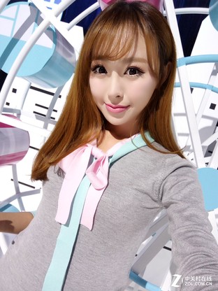 OPPO R9前摄:手握