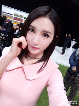 OPPO R9前摄:手握