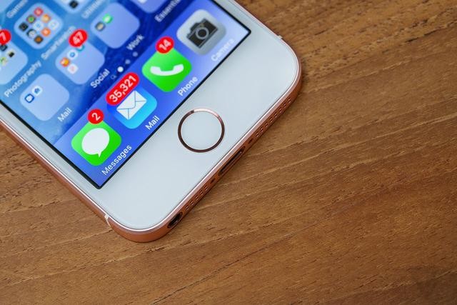 iPhone用户平均每天解锁80次：你呢？ 