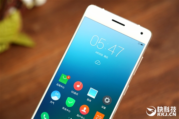 联想ZUK Z2 Pro真机图赏：全球最窄黑边