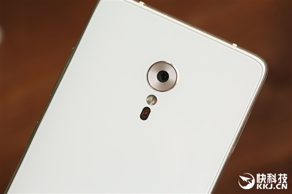 联想ZUK Z2 Pro真机图赏：全球最窄黑边