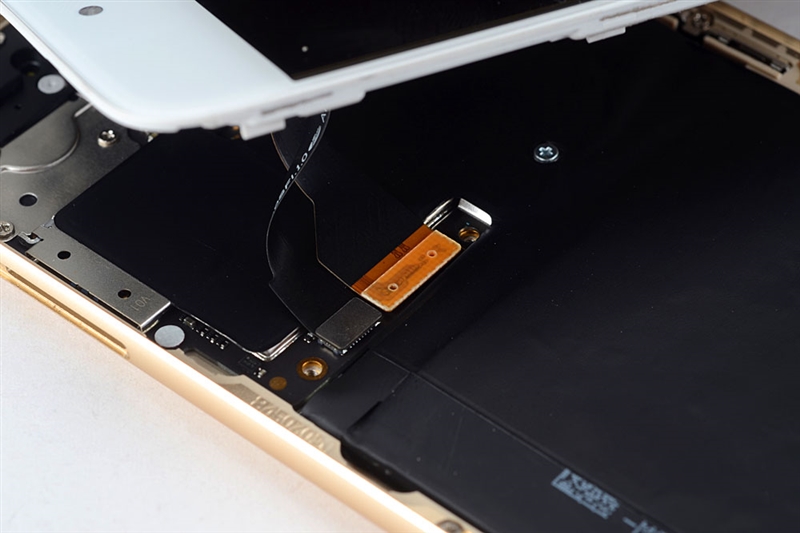 敢卖2799元！魅族PRO 6拆解：做工用料赞