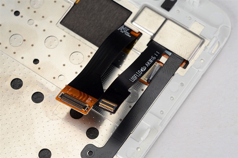 敢卖2799元！魅族PRO 6拆解：做工用料赞