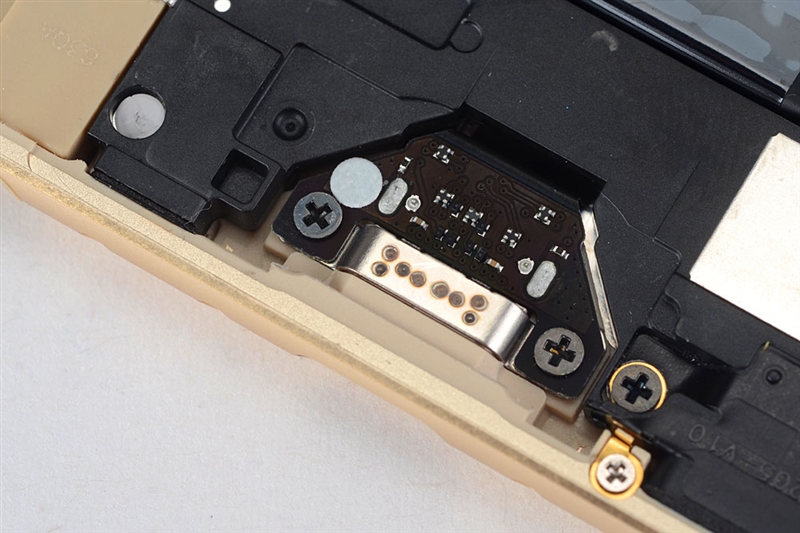 敢卖2799元！魅族PRO 6拆解：做工用料赞