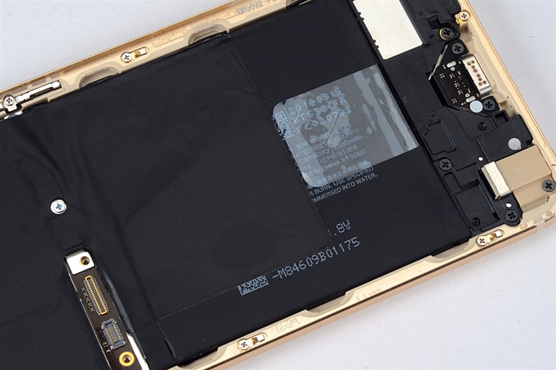 敢卖2799元！魅族PRO 6拆解：做工用料赞