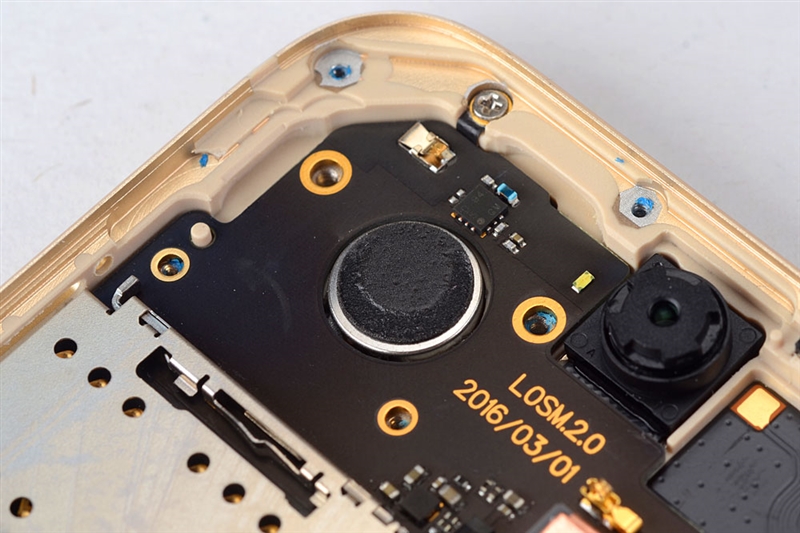 敢卖2799元！魅族PRO 6拆解：做工用料赞