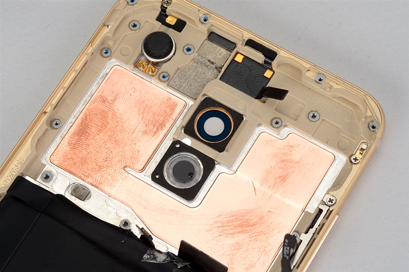 敢卖2799元！魅族PRO 6拆解：做工用料赞