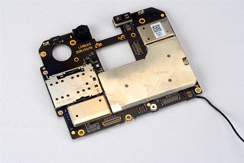 敢卖2799元！魅族PRO 6拆解：做工用料赞