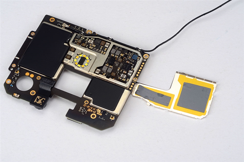 敢卖2799元！魅族PRO 6拆解：做工用料赞