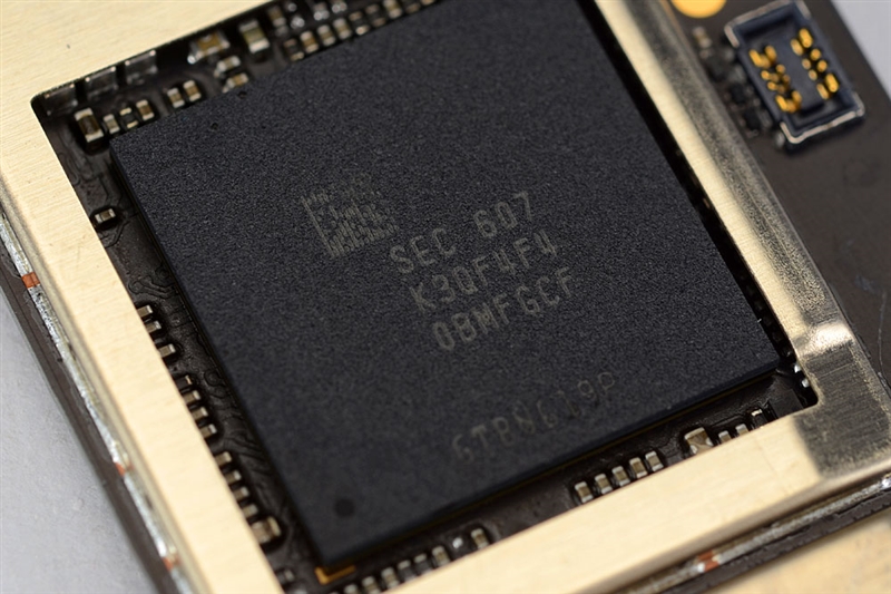 敢卖2799元！魅族PRO 6拆解：做工用料赞