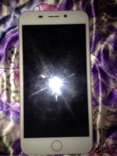 iPhone 7白色版真机首曝光：Home键大改变！