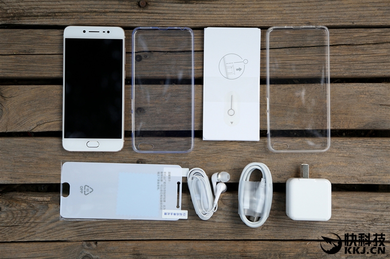 自拍自高！最火国产智能机vivo X7深度评测：2498元