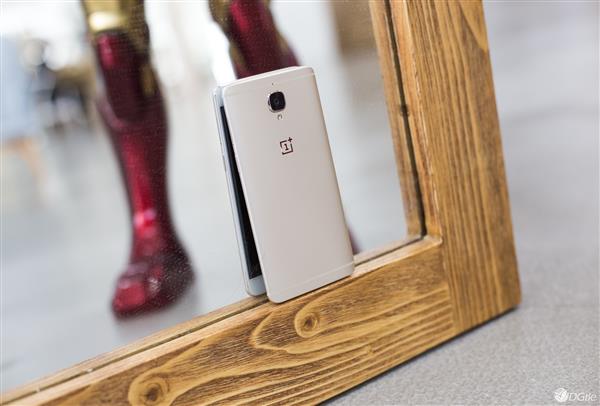 薄荷金一加3真机图赏：清新淡雅