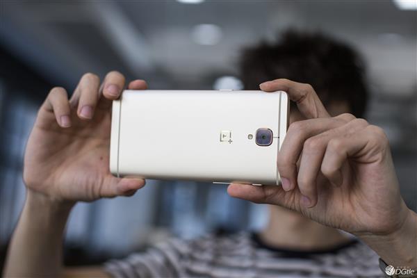 薄荷金一加3真机图赏：清新淡雅