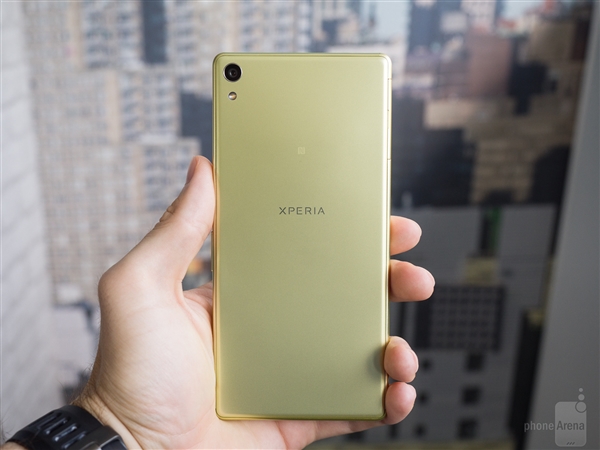 窄边教科书！索尼6寸Xperia XA Ultra美国开卖：2500元