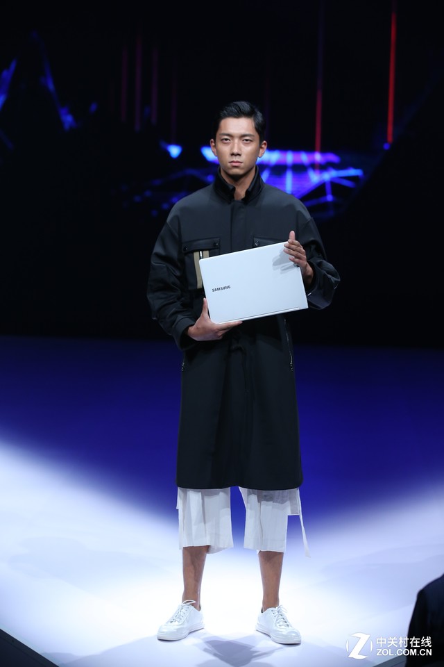 三星Meet京东 全系笔记本电脑新品首发 