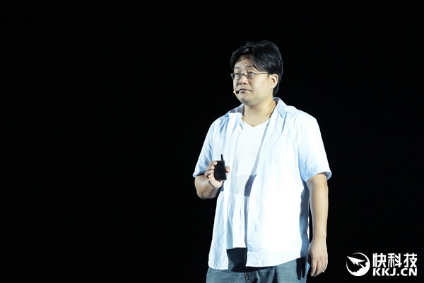 4000元旗舰工艺！1299元的魅蓝E赚钱吗？