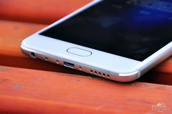 1299元YunOS加持！魅蓝E金灰蓝三色现场图赏