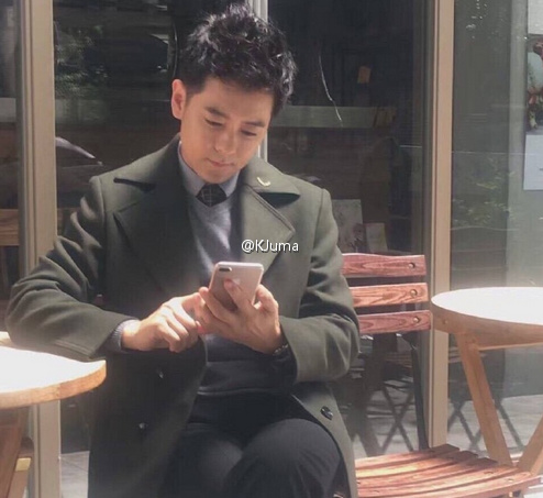 林志颖再出手! 手拿iPhone7 Plus被拍 