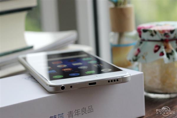 1299元！魅蓝新机U20开箱：双玻璃机身