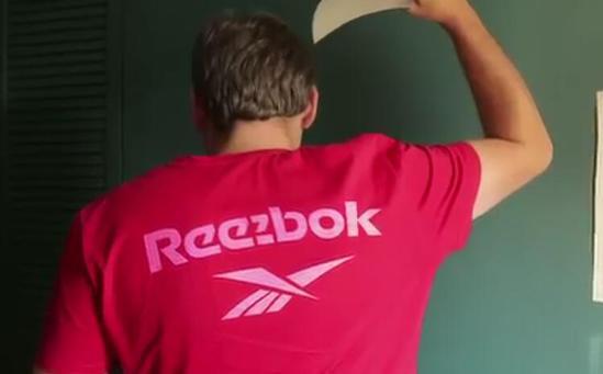 深圳200元组装一部手机：国外美女主持惊呆了