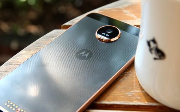 今日发布！联想Moto Z国行抢先体验：全球最薄金属旗舰