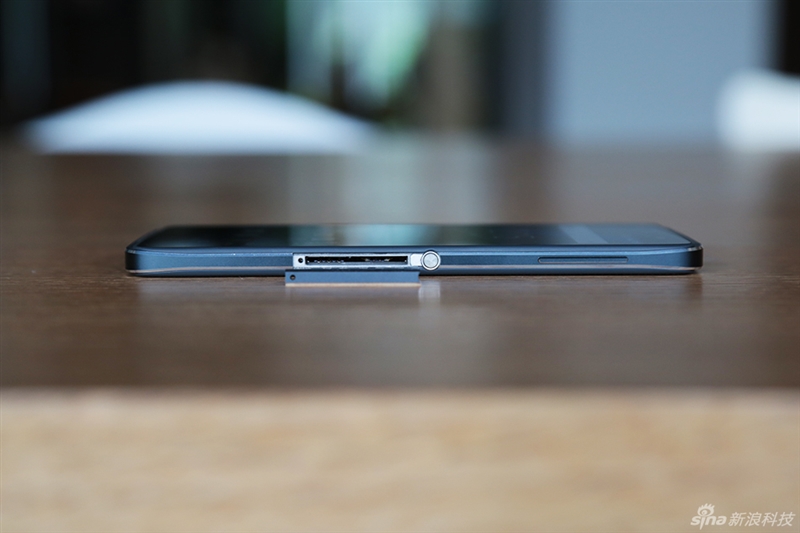 黑莓DTEK50图评：向全键盘、BB10系统做最后告别！