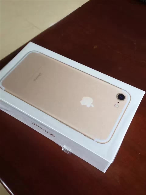 iPhone 7包装盒曝光！史上最丑...