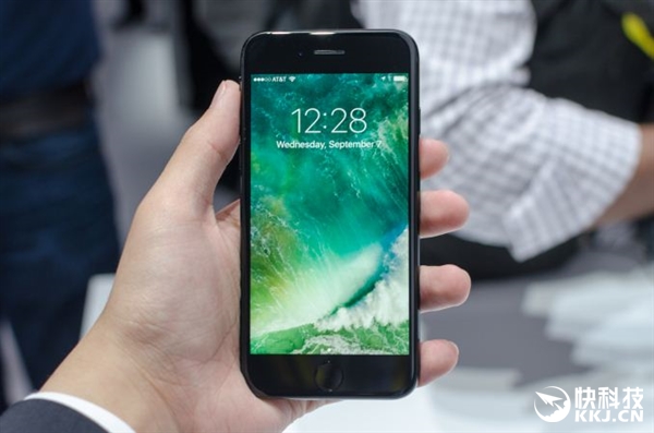 网友指iPhone 7触控Home抄袭一加3 刘作虎：不谋而合罢了