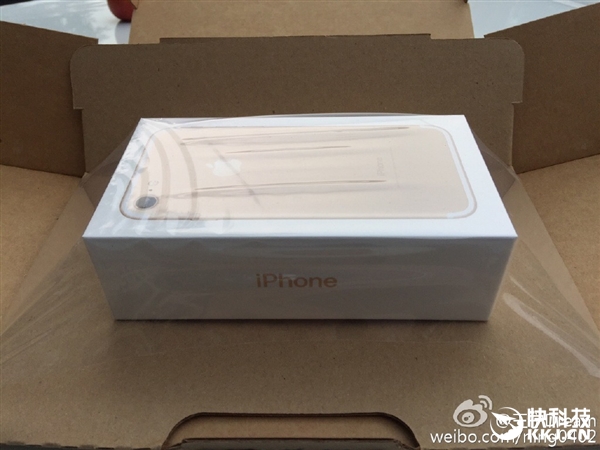 中国第一个拿到iPhone 7的人：上海/北京网友争第一