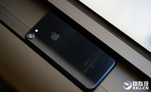 iPhone 7销量完爆iPhone 6s：苹果股价大涨