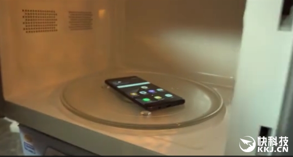 老外亲测：将三星Note 7放微波炉 会爆炸？