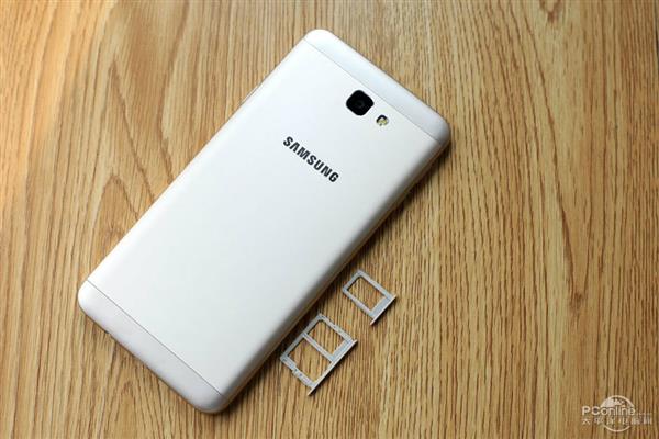 三星Galaxy On7 (2016)图赏：金属机身、摄像头0凸