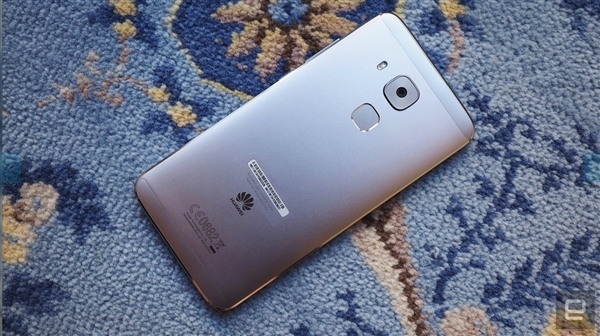 超帅！华为女性新机Nova国行来了：代言人是他