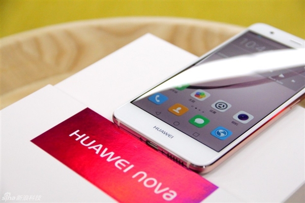 比iPhone 7美？华为5寸新机nova玫瑰金版图赏