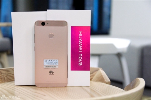 比iPhone 7美？华为5寸新机nova玫瑰金版图赏