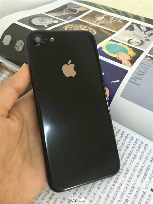 iPhone 6华强北爆改亮黑iPhone 7：成本百十块
